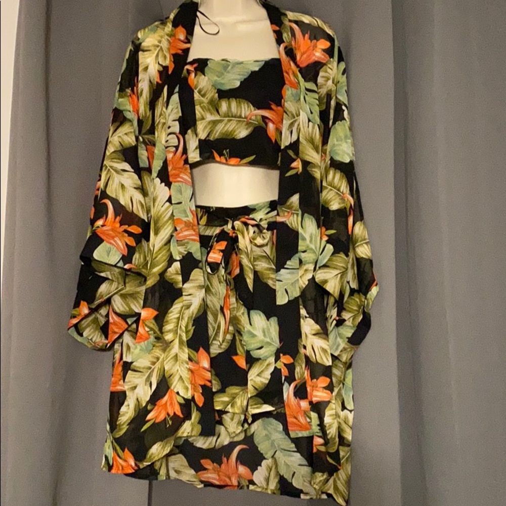 Short set with kimono cover up